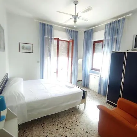 Casa Leda - A Due Passi Dal Mare Lägenhet