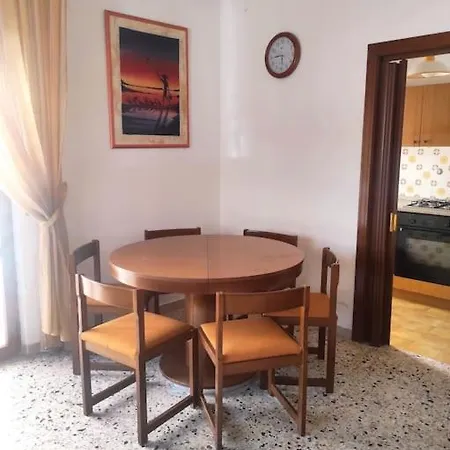 Casa Leda - A Due Passi Dal Mare Lägenhet
