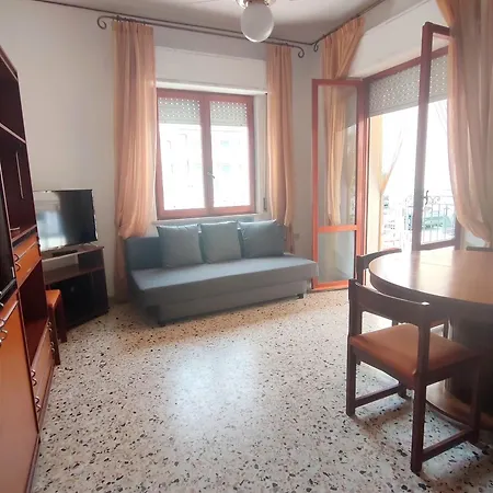Casa Leda - A Due Passi Dal Mare Lägenhet Alba Adriatica